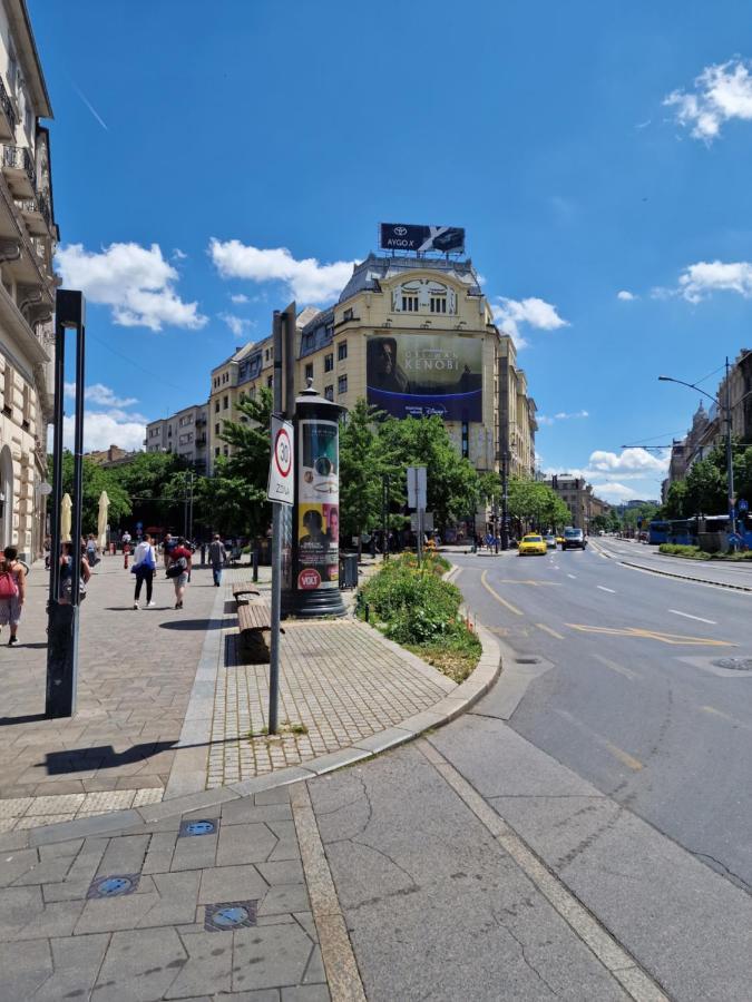 Central Point Budapest Budapeste Exterior foto